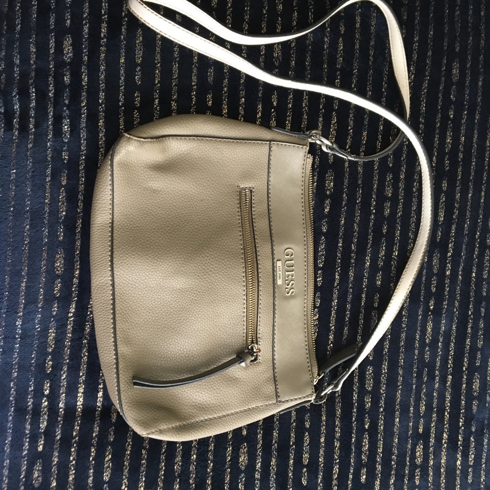 Purses - Picture 2 of 8